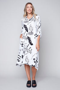 Robe plumeau Compli K avec manches à patte roulée et patte de boutonnage entièrement boutonnée sur le devant