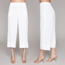 Charger l'image dans la galerie, Compli K Textured Pull-On Cropped Pants

