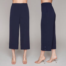 Charger l'image dans la galerie, Compli K Textured Pull-On Cropped Pants
