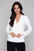 Charger l&#39;image dans la galerie, Compli K Twist Sleeve V-Neck Blouse
