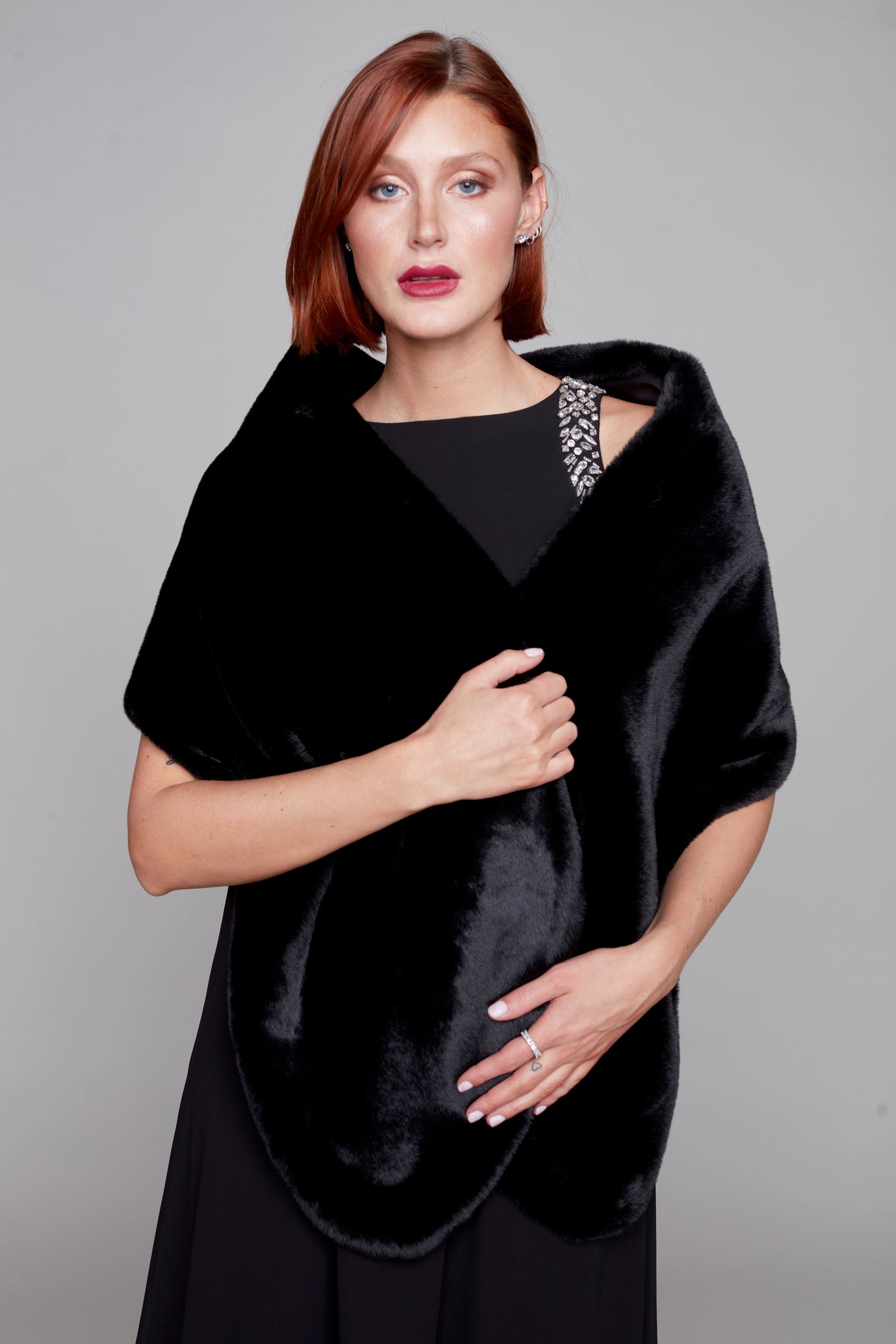 Châle en fausse fourrure Compli K Noir