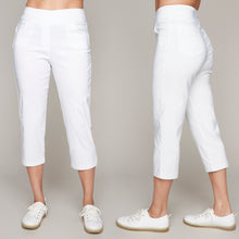 Load image into Gallery viewer, Carre Noir pull-on capri pants with side stitching details
