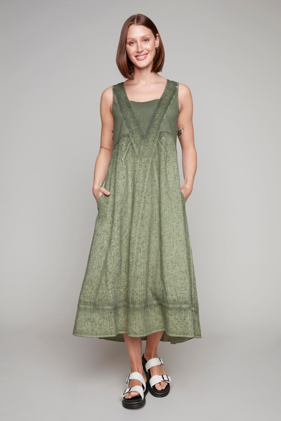 Carre Noir sleeveless linen midi dress