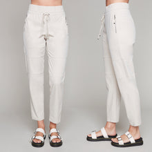 Load image into Gallery viewer, Carre Noir techno jogger
