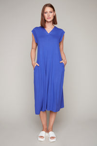 Carre Noir v-neck midi dress with side pockets