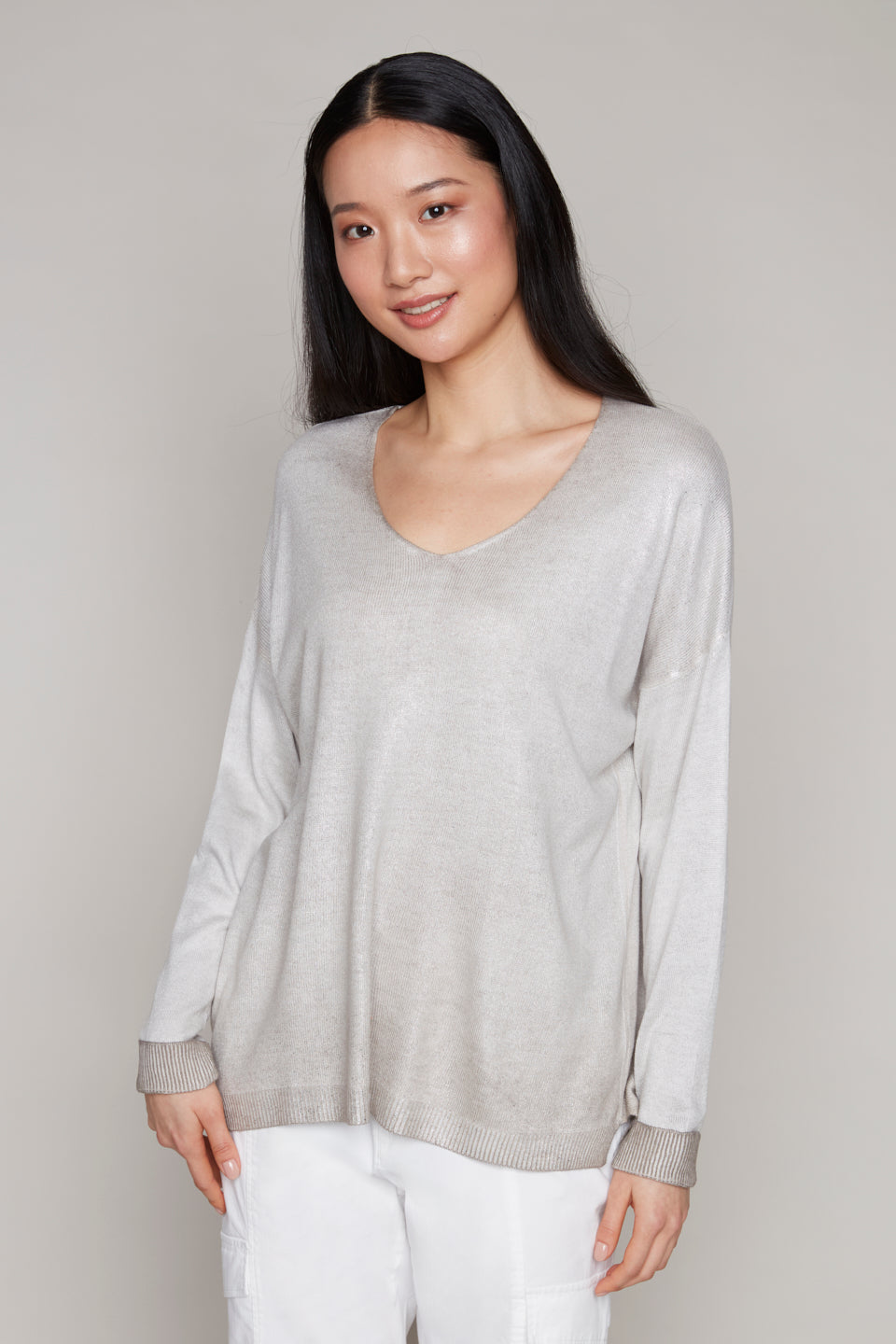 Carre Noir novelty v-neck sweater knit
