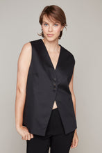 Load image into Gallery viewer, Carre Noir sleeveless button-front vest
