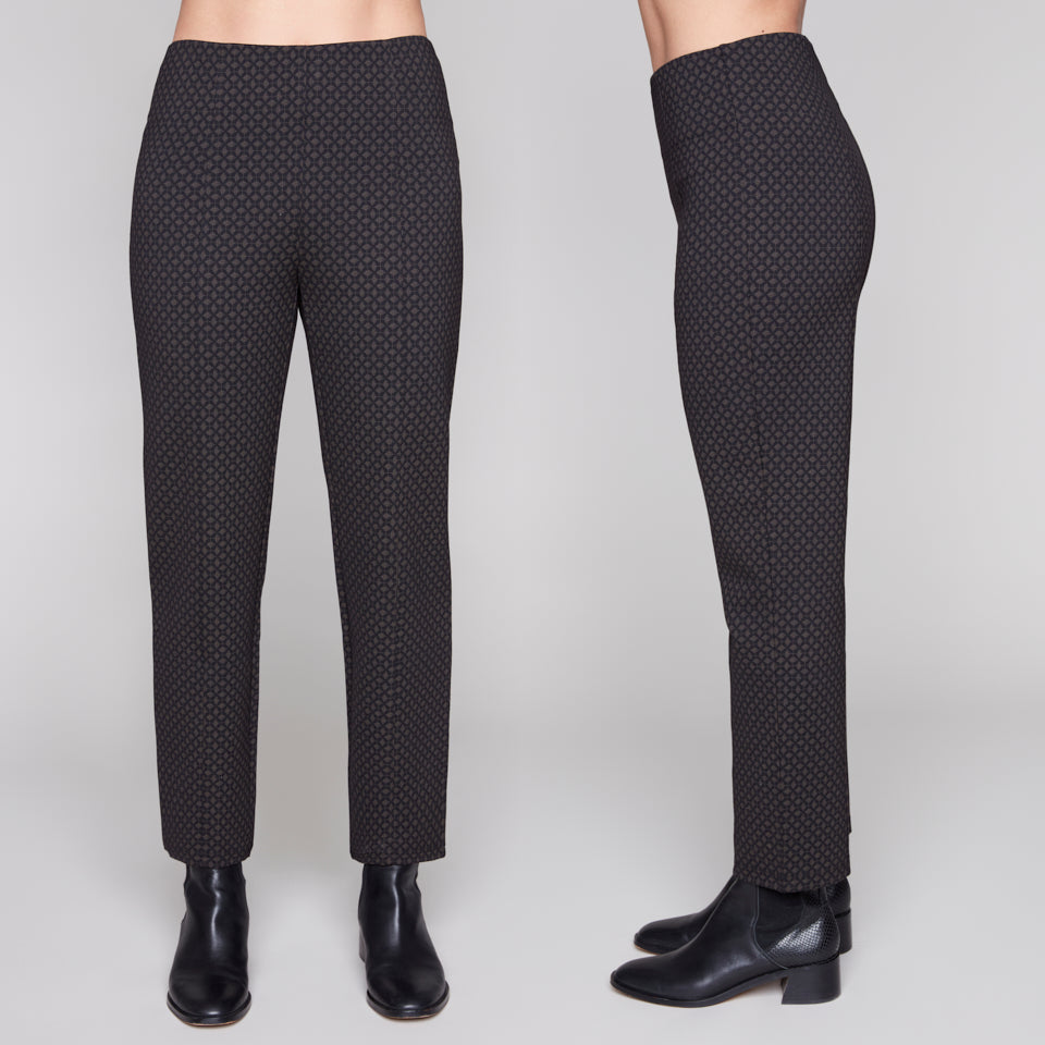 Carre Noir Textured Straight-Leg Pull-On Pant