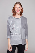 Load image into Gallery viewer, Carre Noir Graphic Brushed Top with Heart Detail
