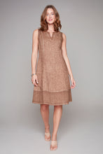 Charger l'image dans la galerie, Compli K Linen Sleeveless Notch-Neck Dress
