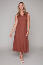 Charger l'image dans la galerie, Compli K Linen V-Neck Pocket Dress
